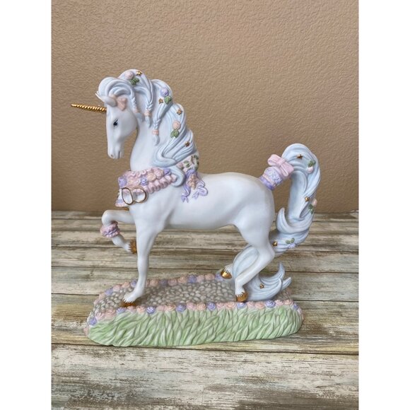 Princeton Gallery Wedding Bells Unicorn 2000 Fine Porcelain Figurine - No Box - Picture 1 of 14